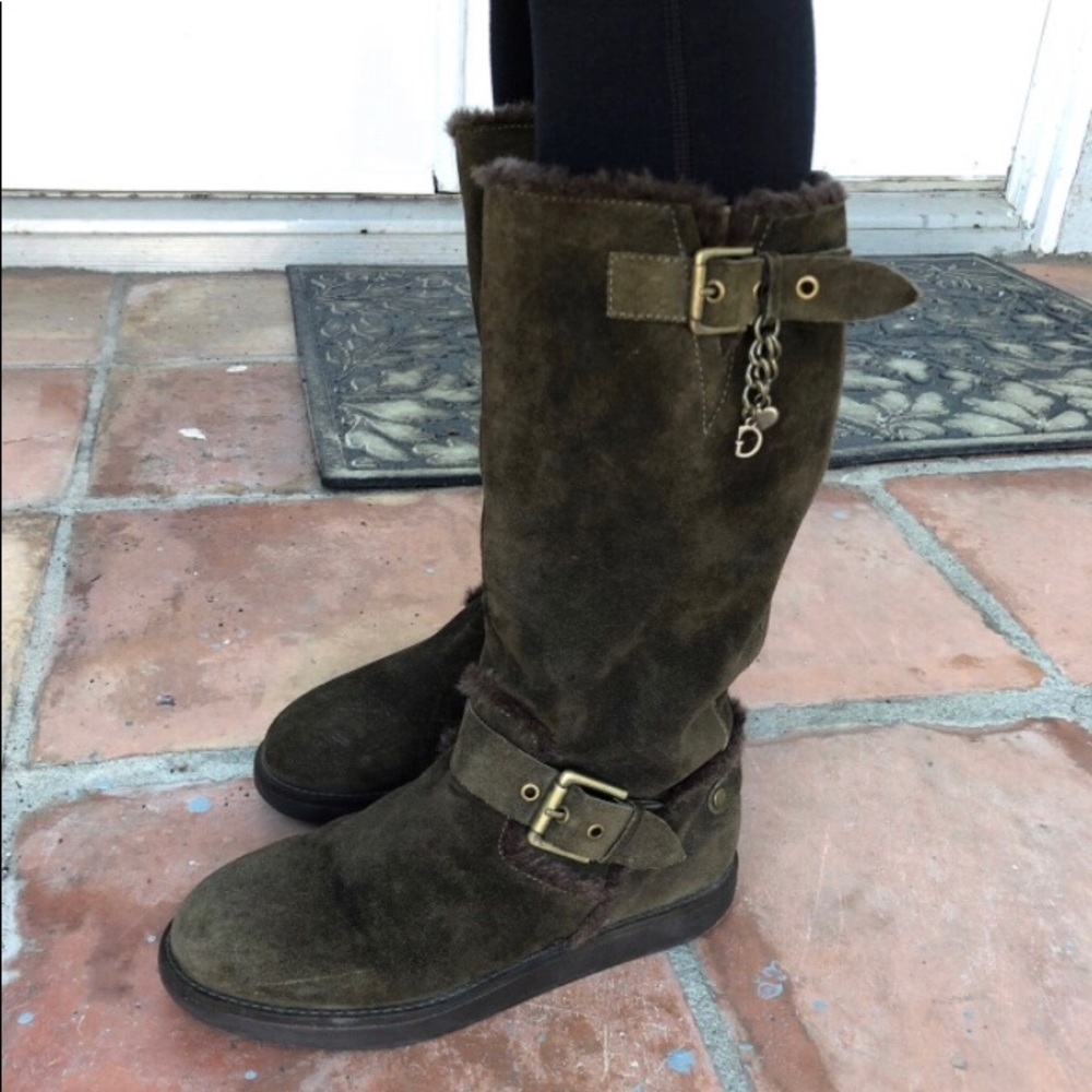 Fleece lined Guess Uggs